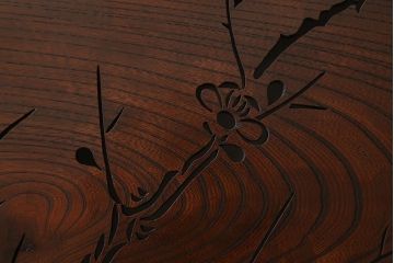 古民具・骨董　最高級品!透かし彫りが美しい欅一枚板の欄間