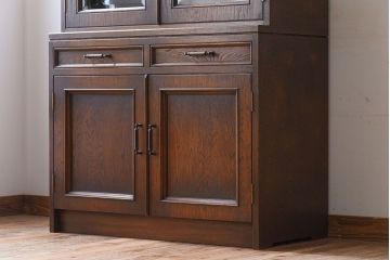 中古　永田良介商店　高級品!831型2枚扉食器棚(カップボード)(定価約49万7千円)