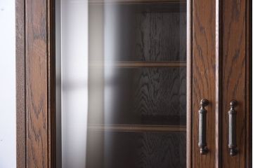 中古　永田良介商店　高級品!831型2枚扉食器棚(カップボード)(定価約49万7千円)