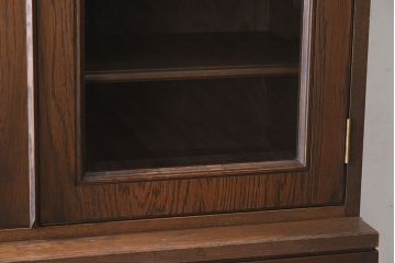 中古　永田良介商店　高級品!831型2枚扉食器棚(カップボード)(定価約49万7千円)