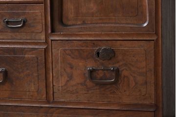 アンティーク家具　前面桑材!和製アンティークの上品な茶箪笥
