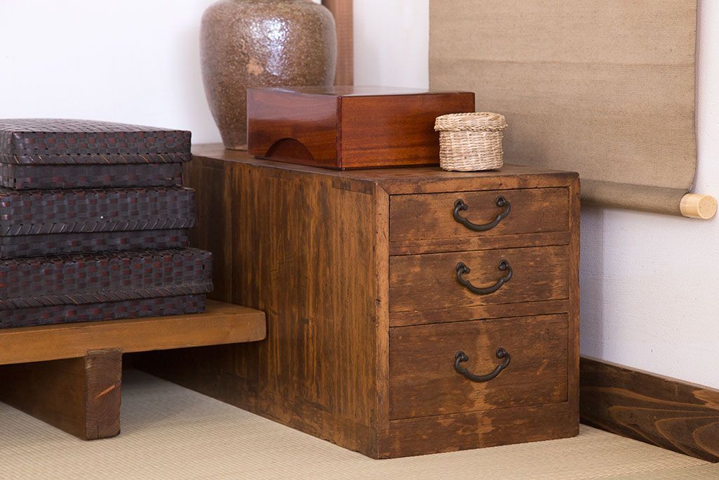 アンティーク家具　総桐材のアンティーク小引き出し