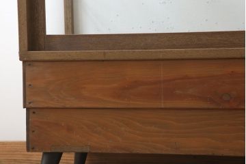 レトロ家具　昭和レトロ　古いナラ材製のシンプルな脚付きガラスケース(ショーケース)