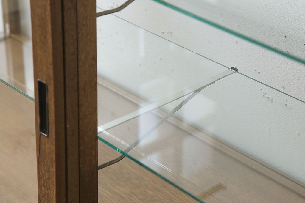 レトロ家具　昭和レトロ　古いナラ材製のシンプルな脚付きガラスケース(ショーケース)