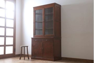 レトロ家具　昭和レトロ　シンプルな木製カップボード(食器棚)(2)