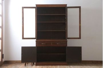 レトロ家具　昭和レトロ　シンプルな木製カップボード(食器棚)(2)