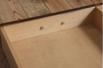 レトロ家具　昭和レトロ　シンプルな木製カップボード(食器棚)(2)