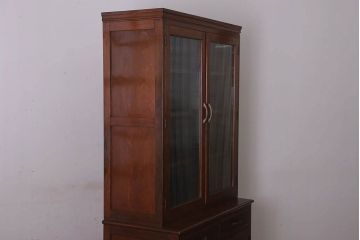 レトロ家具　昭和レトロ　シンプルな木製カップボード(食器棚)(2)