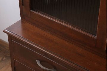 レトロ家具　昭和レトロ　シンプルな木製カップボード(食器棚)(2)