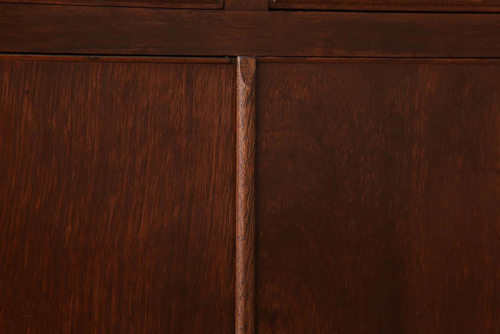 レトロ家具　昭和レトロ　シンプルな木製カップボード(食器棚)(2)