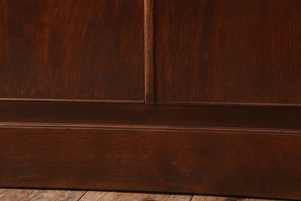 レトロ家具　昭和レトロ　シンプルな木製カップボード(食器棚)(2)