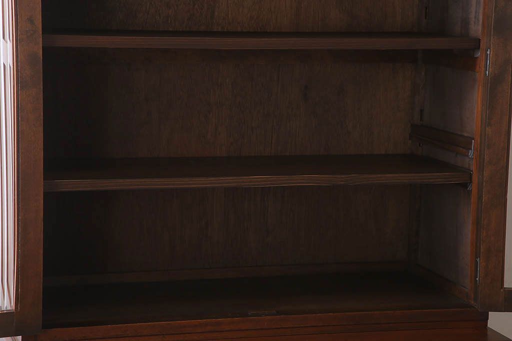 レトロ家具　昭和レトロ　シンプルな木製カップボード(食器棚)(2)