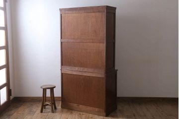 レトロ家具　昭和レトロ　シンプルな木製カップボード(食器棚)(2)