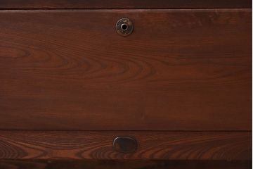 アンティーク家具　前面欅材!鉄脚付き衣装箪笥ローボード(時代箪笥)(1)