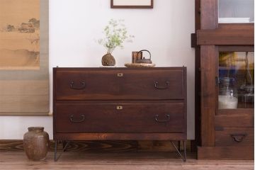 アンティーク家具　前面欅材!鉄脚付き衣装箪笥ローボード(時代箪笥)(2)