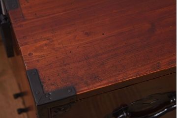 アンティーク家具　古民具・骨董　前面栗材の二段重ね米沢箪笥(衣装箪笥)(2)