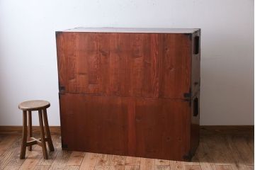 アンティーク家具　古民具・骨董　前面栗材の二段重ね米沢箪笥(衣装箪笥)(2)