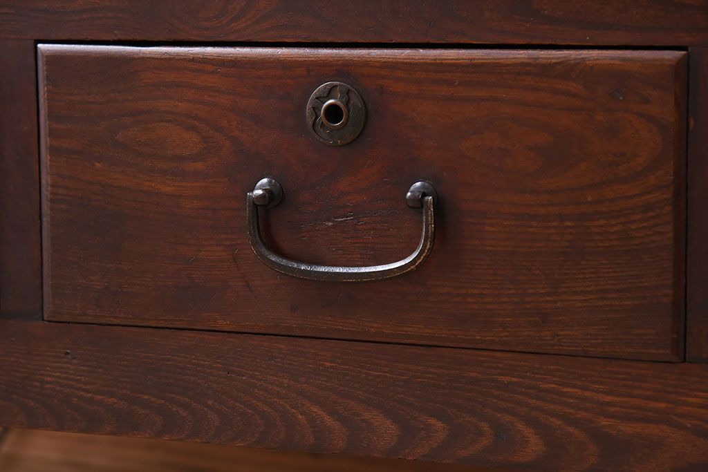 アンティーク家具　前面欅材　鉄脚付き!モールガラス引き戸のアンティークローボード