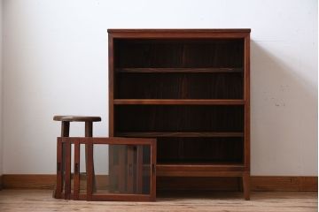 アンティーク家具　前面檜材　大正期　脚付き!引き戸のアンティーク収納棚