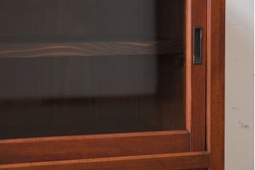 アンティーク家具　前面檜材　大正期　脚付き!引き戸のアンティーク収納棚