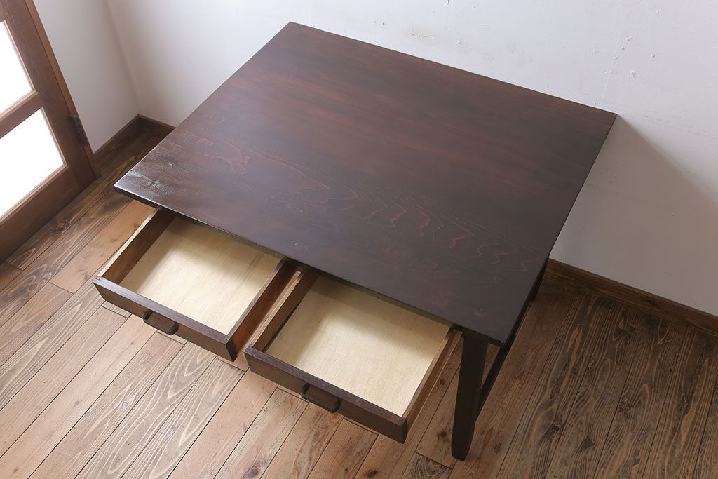 アンティーク家具　引き出し2杯付き!天板カバ材の大きな平机(ダイニングテーブル)