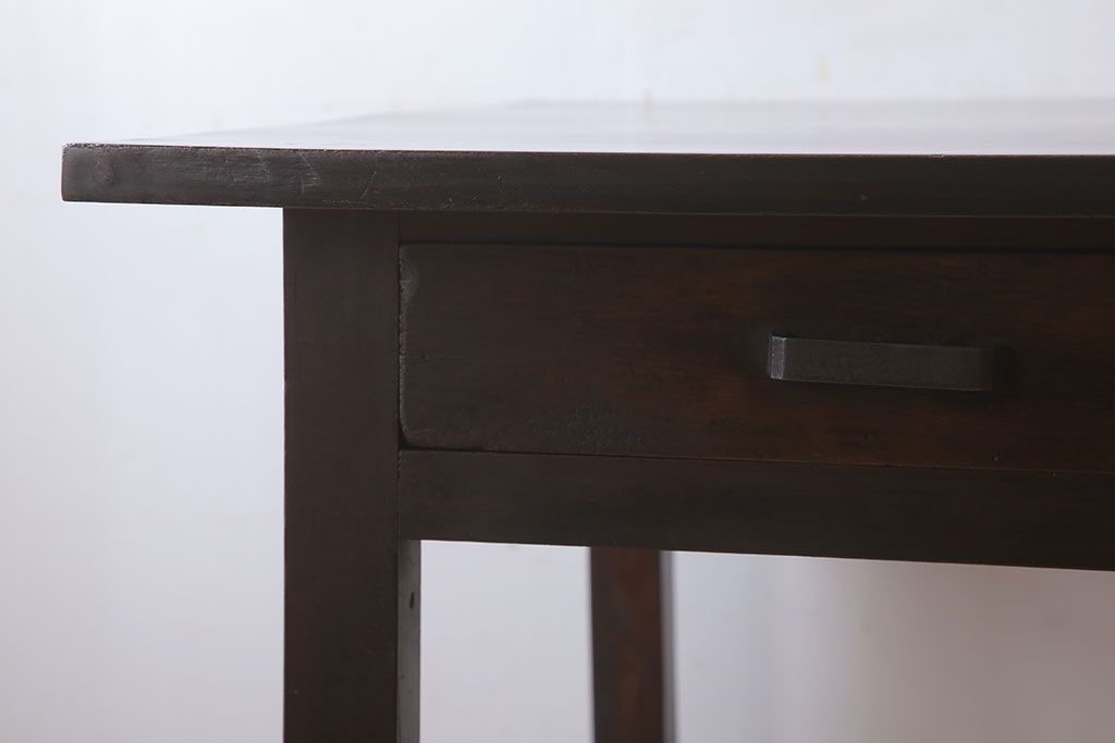 アンティーク家具　引き出し2杯付き!天板カバ材の大きな平机(ダイニングテーブル)