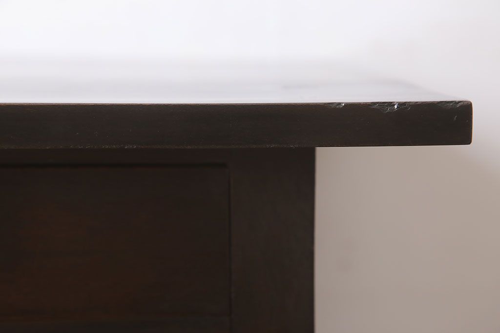 アンティーク家具　引き出し2杯付き!天板カバ材の大きな平机(ダイニングテーブル)