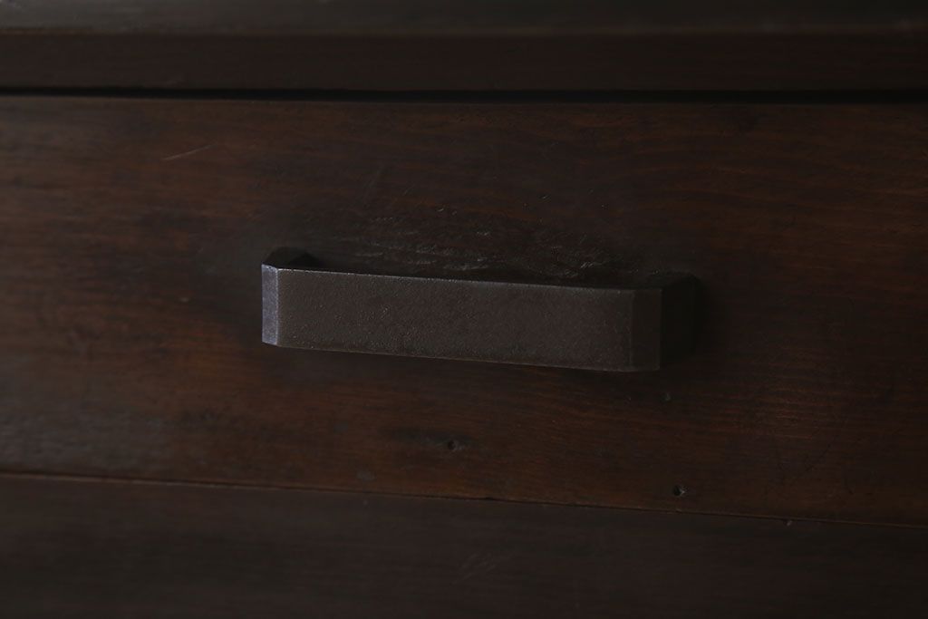 アンティーク家具　引き出し2杯付き!天板カバ材の大きな平机(ダイニングテーブル)