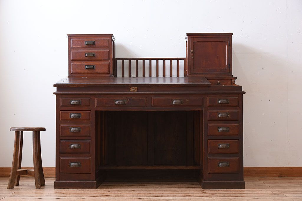 アンティーク家具　大正ロマン　高級品　古い栓材の豪奢な両袖机