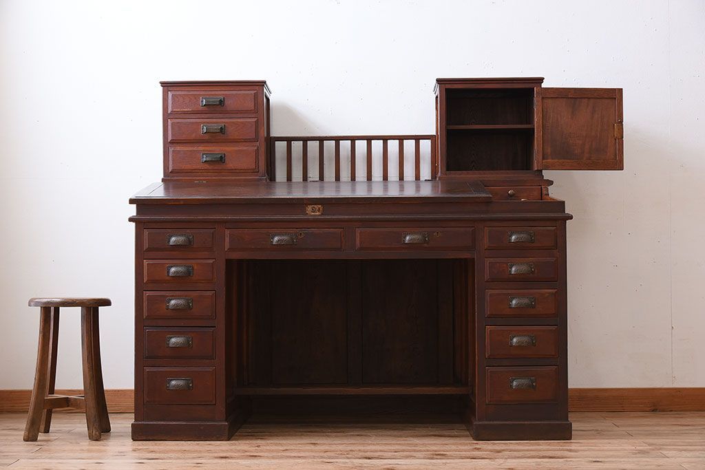アンティーク家具　大正ロマン　高級品　古い栓材の豪奢な両袖机