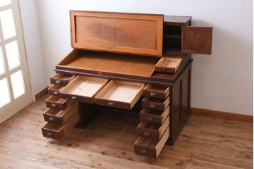 アンティーク家具　大正ロマン　高級品　古い栓材の豪奢な両袖机