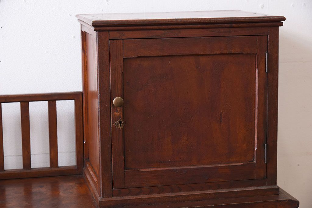 アンティーク家具　大正ロマン　高級品　古い栓材の豪奢な両袖机