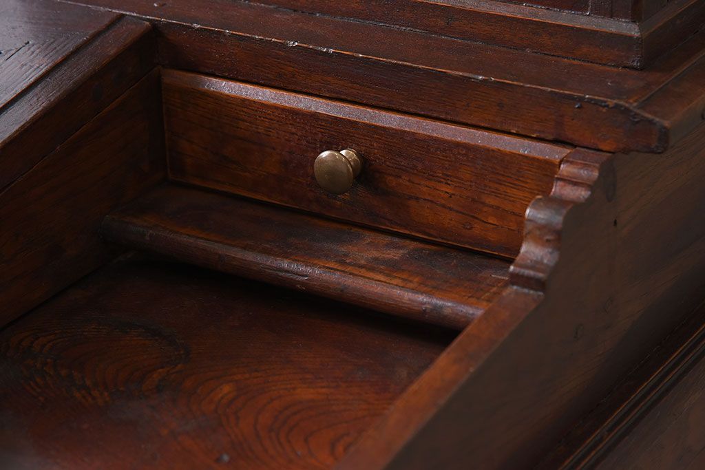 アンティーク家具　大正ロマン　高級品　古い栓材の豪奢な両袖机