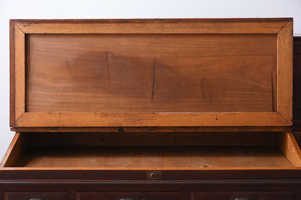 アンティーク家具　大正ロマン　高級品　古い栓材の豪奢な両袖机