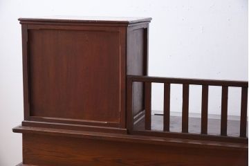 アンティーク家具　大正ロマン　高級品　古い栓材の豪奢な両袖机