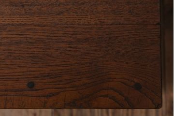 レトロ家具　昭和レトロ!ナラ材製　古い木味が魅力的な角スツール