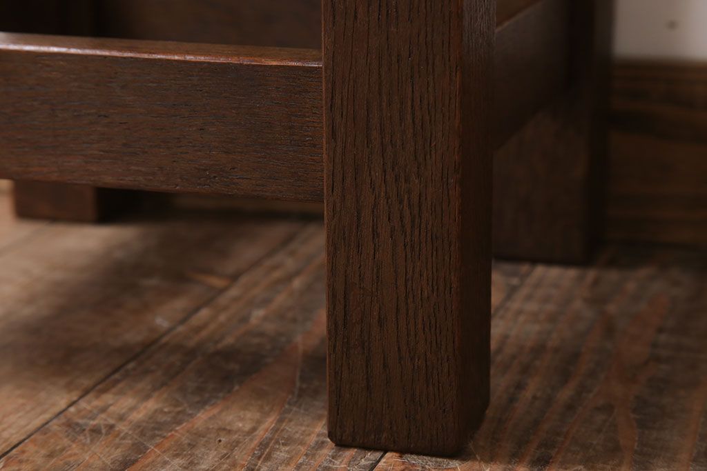 レトロ家具　昭和レトロ!ナラ材製　古い木味が魅力的な角スツール