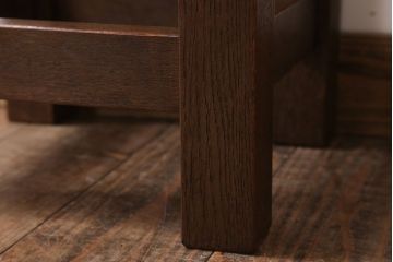 レトロ家具　昭和レトロ!ナラ材製　古い木味が魅力的な角スツール