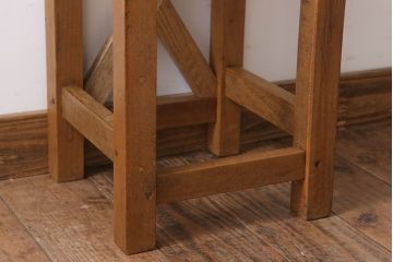 レトロ家具　昭和レトロ!古い木味が魅力的な角スツール(1)