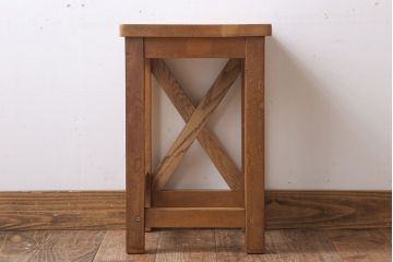 レトロ家具　昭和レトロ!古い木味が魅力的な角スツール(2)