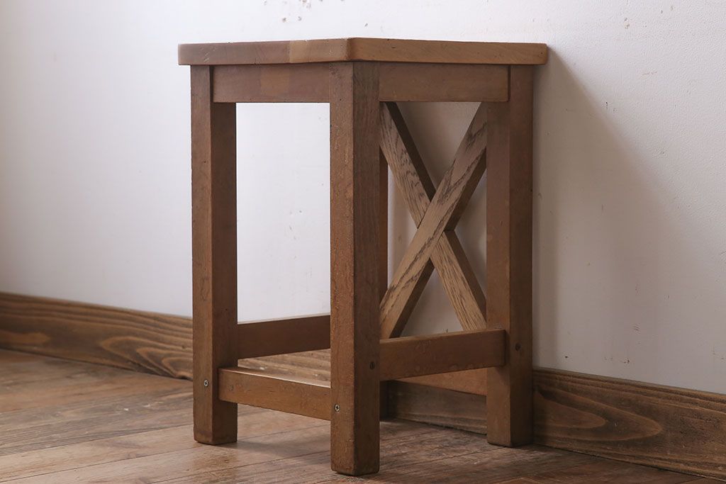 レトロ家具　昭和レトロ!古い木味が魅力的な角スツール(2)