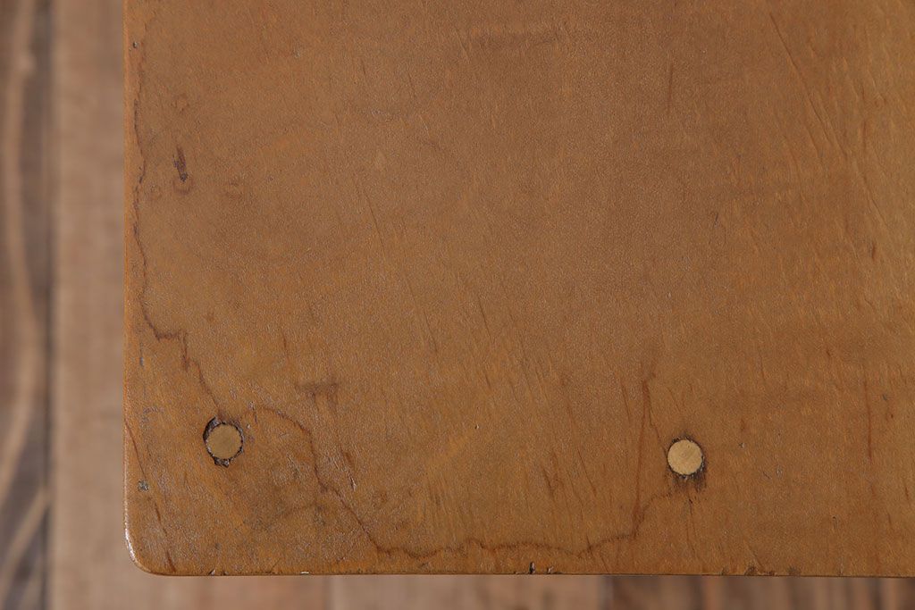 レトロ家具　昭和レトロ!古い木味が魅力的な角スツール(2)