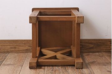 レトロ家具　昭和レトロ!古い木味が魅力的な角スツール(3)