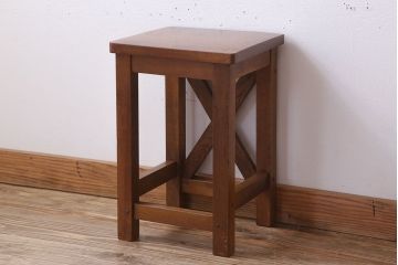 レトロ家具　昭和レトロな古い学校の角スツール(3)