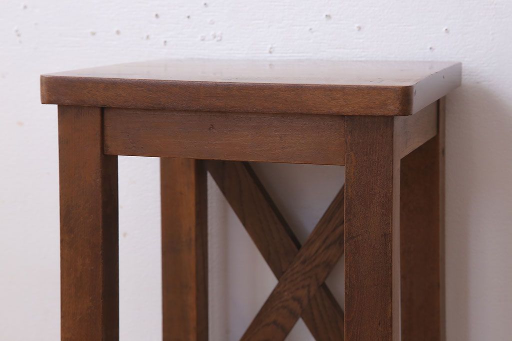 レトロ家具　昭和レトロな古い学校の角スツール(3)