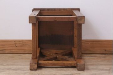 レトロ家具　昭和レトロな古い学校の角スツール(3)