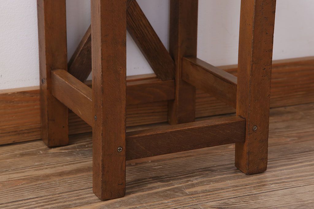 レトロ家具　昭和レトロな古い学校のアンティーク角スツール(1)