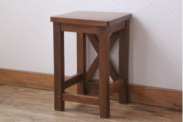 レトロ家具　昭和レトロな古い学校のアンティーク角スツール(2)