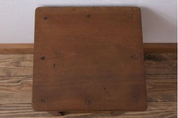 レトロ家具　昭和レトロな古い学校のアンティーク角スツール(2)