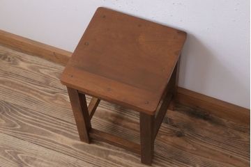 レトロ家具　昭和レトロな古い学校のアンティーク角スツール(3)